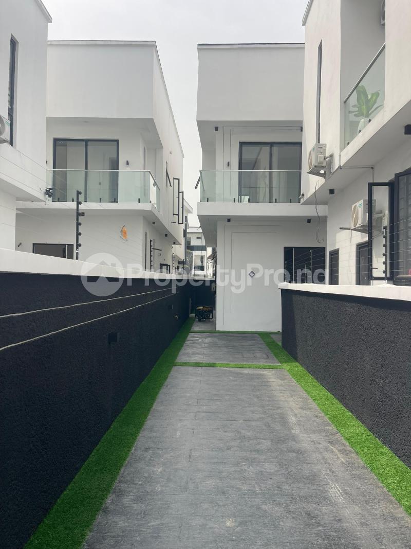 4 bedroom House for sale Chevron Lekki Lagos