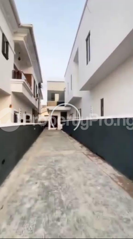 4 bedroom House for sale Thomas estate Ajah Lagos