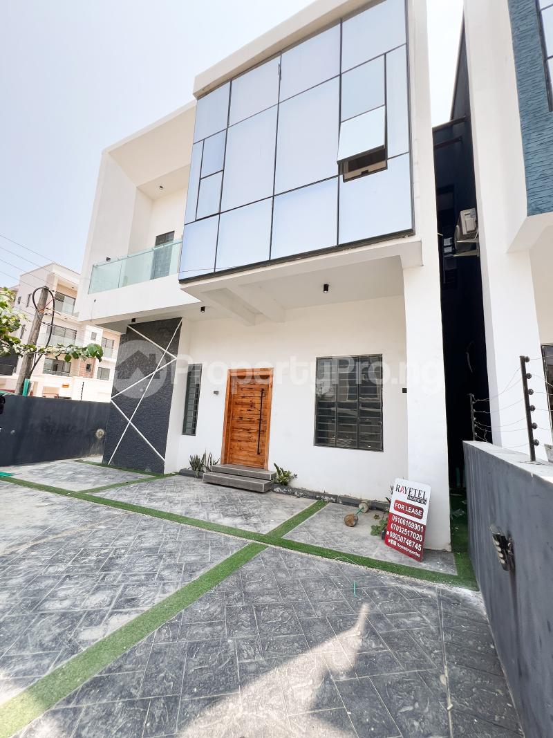 4 bedroom House for sale Ologolo Lekki Lagos