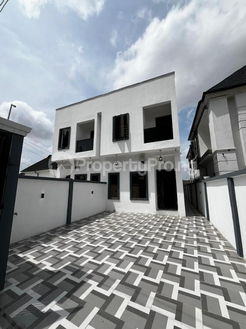 4 bedroom House for sale Yaba Lagos
