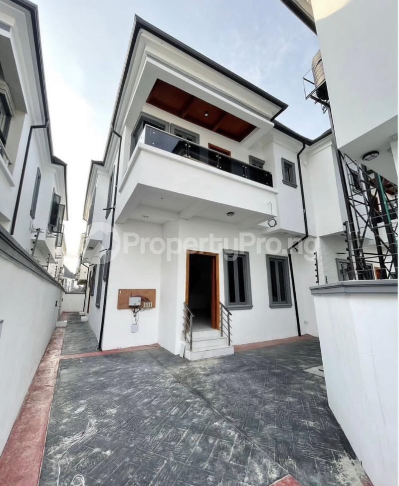 4 bedroom House for sale Lekki Lagos
