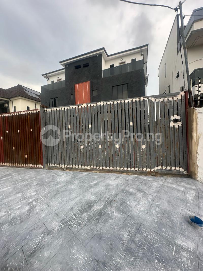 4 bedroom House for sale Gbagada Lagos