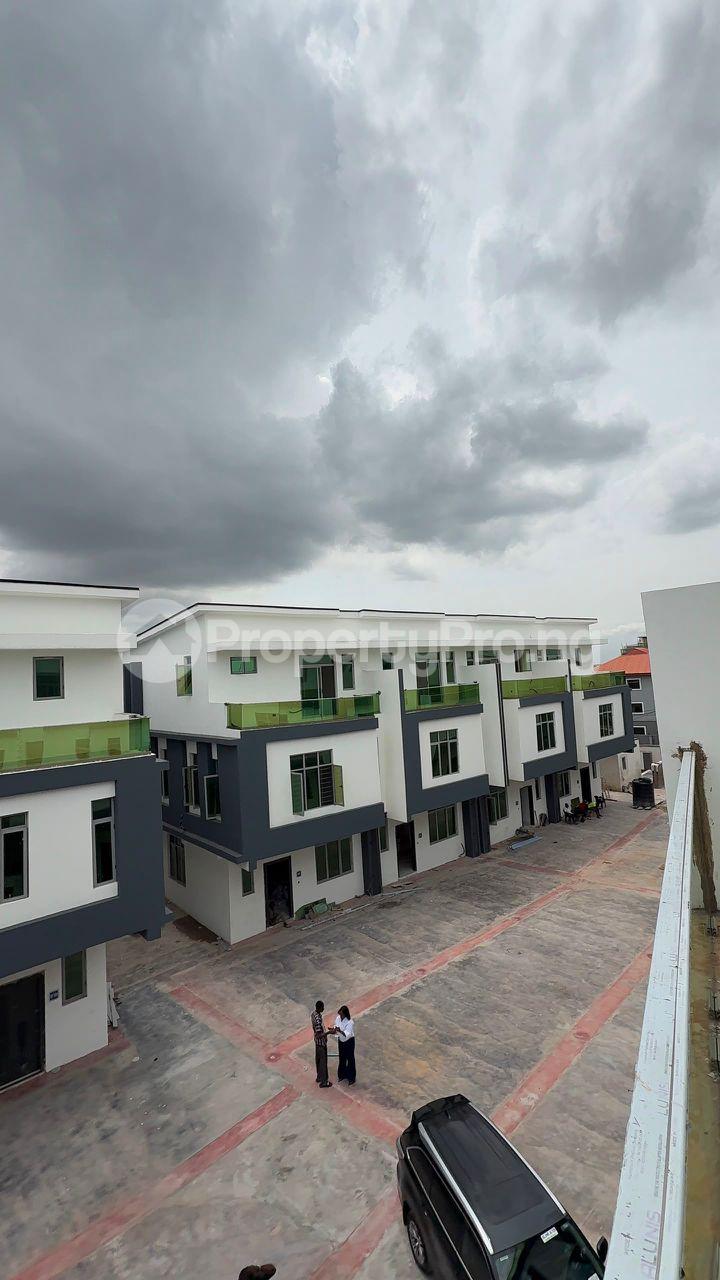 4 bedroom House for sale Maryland Lagos