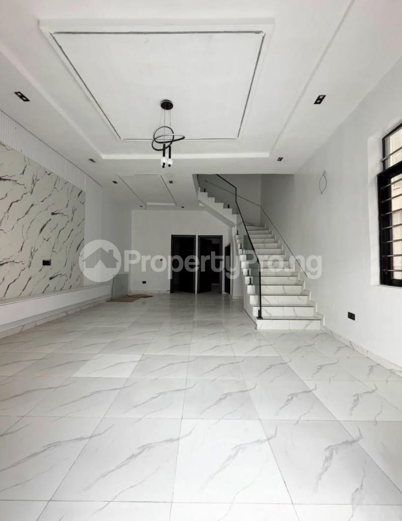 4 bedroom House for sale Lekki Lagos
