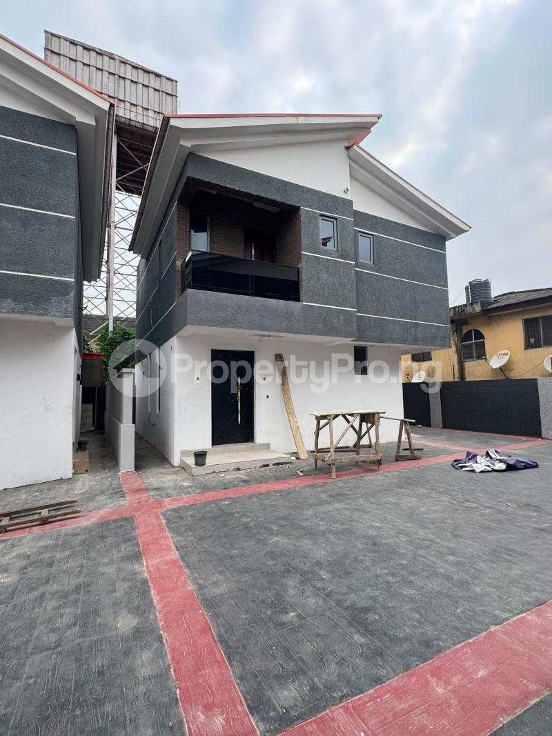 4 bedroom House for rent Yaba Lagos