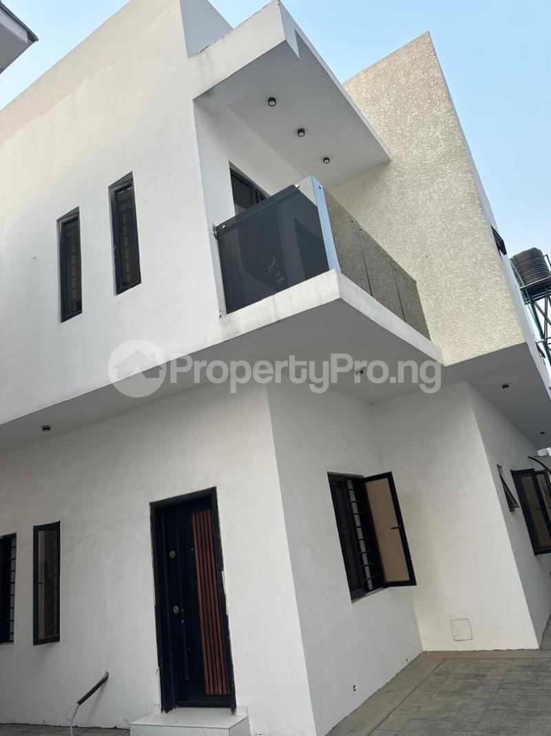 4 bedroom House for sale Thomas estate Ajah Lagos