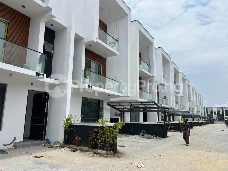4 bedroom House for sale orchid Lekki Lagos