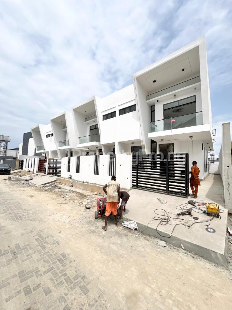 4 bedroom House for sale Toll Gate chevron Lekki Lagos