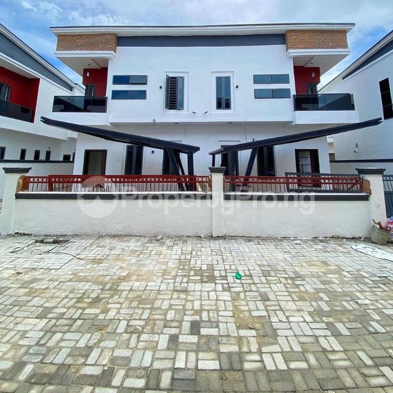 4 bedroom House for sale Orchid Road Lekki Lagos