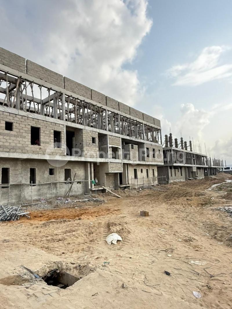 4 bedroom House for sale Opposite Charterhouse British School, Abraham Adesanya Ogombo Ajah Lagos