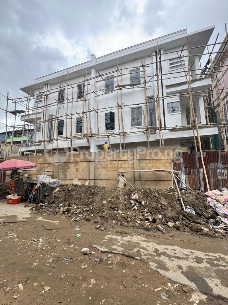 4 bedroom House for sale Ebute Metta Yaba Lagos