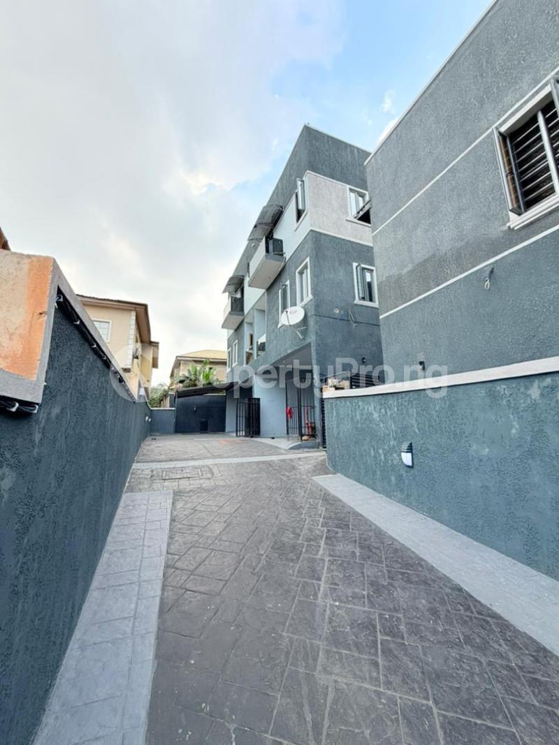 4 bedroom House for sale Magodo Kosofe/Ikosi Lagos