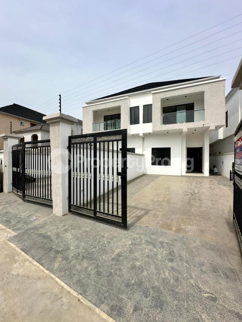 4 bedroom House for sale Ologolo Lekki Lagos