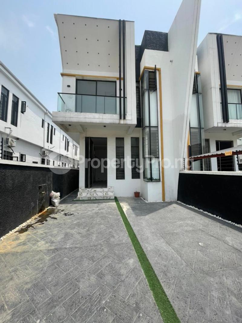 4 bedroom House for rent Mobil Road Ajah Lagos