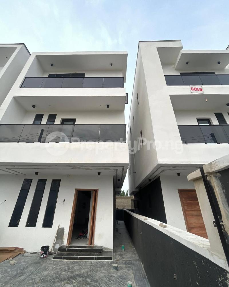 4 bedroom House for sale Chevron Lekki Lagos