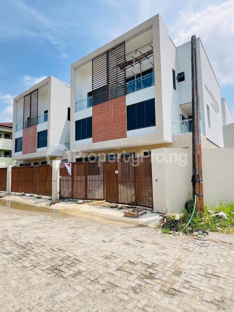 4 bedroom House for sale In A Gated And Secured Estate Ikate Lekki Lagos