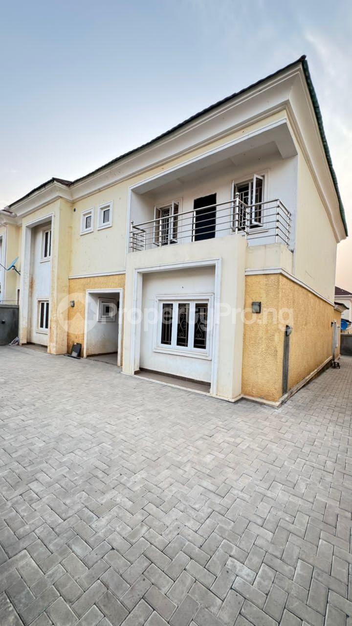 4 bedroom House for rent Fha Guzape Abuja