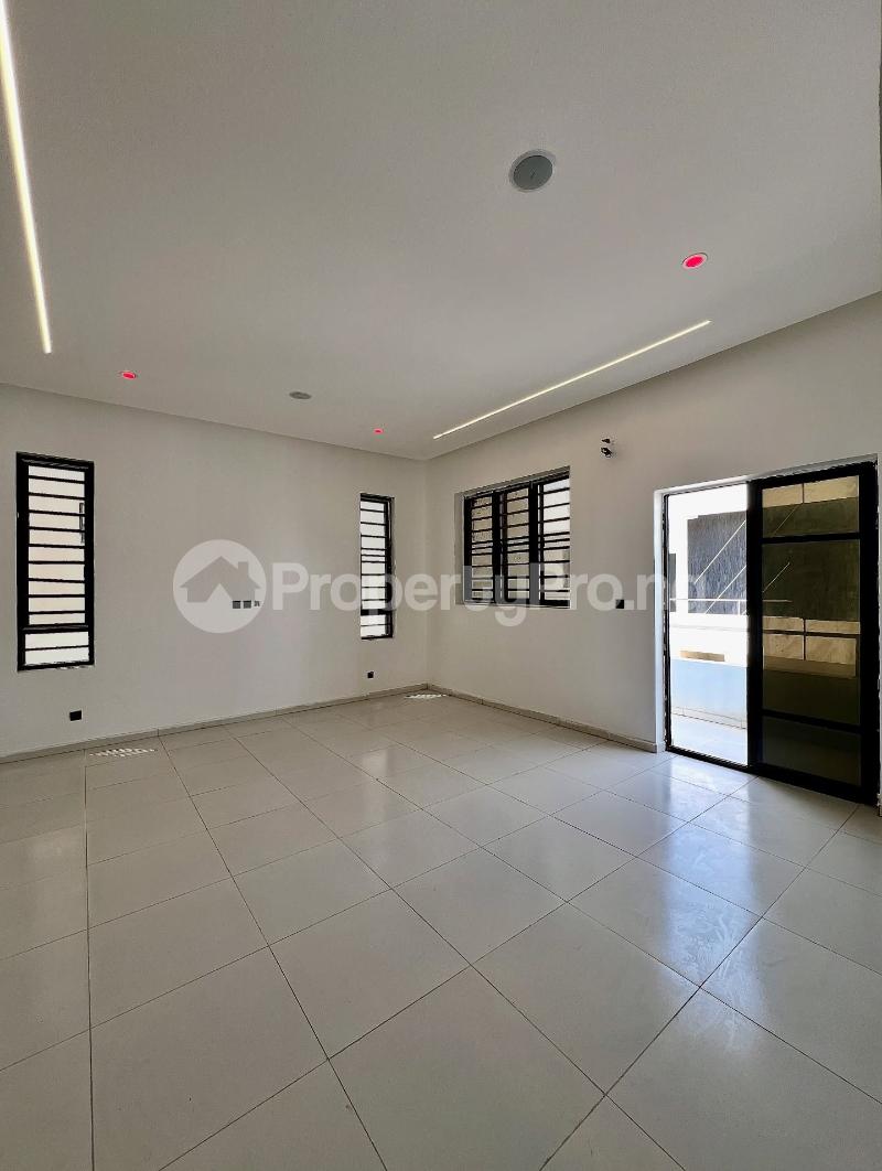 4 bedroom House for sale 4 Bedroom Duplex With Equipped Gym, Spacious Children’s Play Area, Large Compound, Located In A Fully Secured Call To Access Estate orchid Lekki Lagos