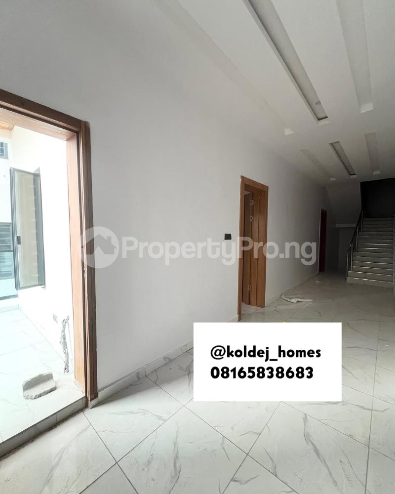 4 bedroom House for sale Ologolo Lekki Lagos