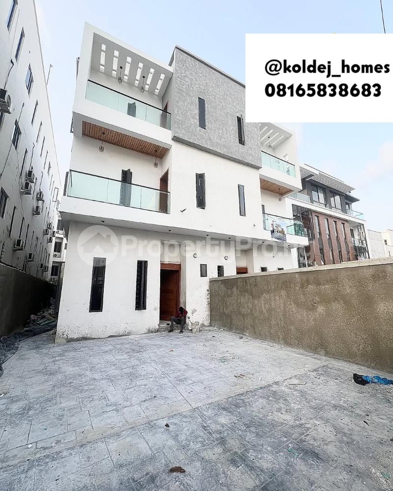 4 bedroom House for sale Ologolo Lekki Lagos