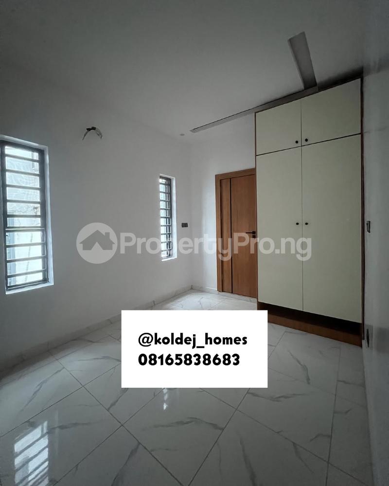 4 bedroom House for sale Ologolo Lekki Lagos