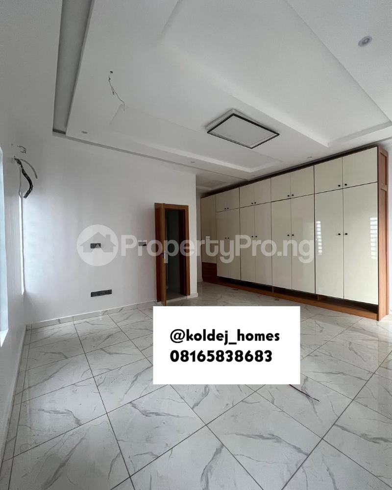 4 bedroom House for sale Ologolo Lekki Lagos