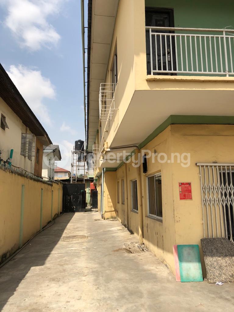 4 bedroom Commercial Property for rent Yaba, Lagos. Yaba Lagos
