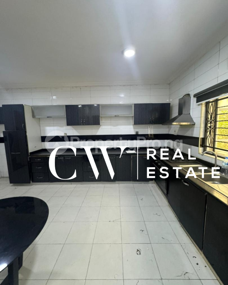 4 bedroom House for rent ONIRU Victoria Island Lagos