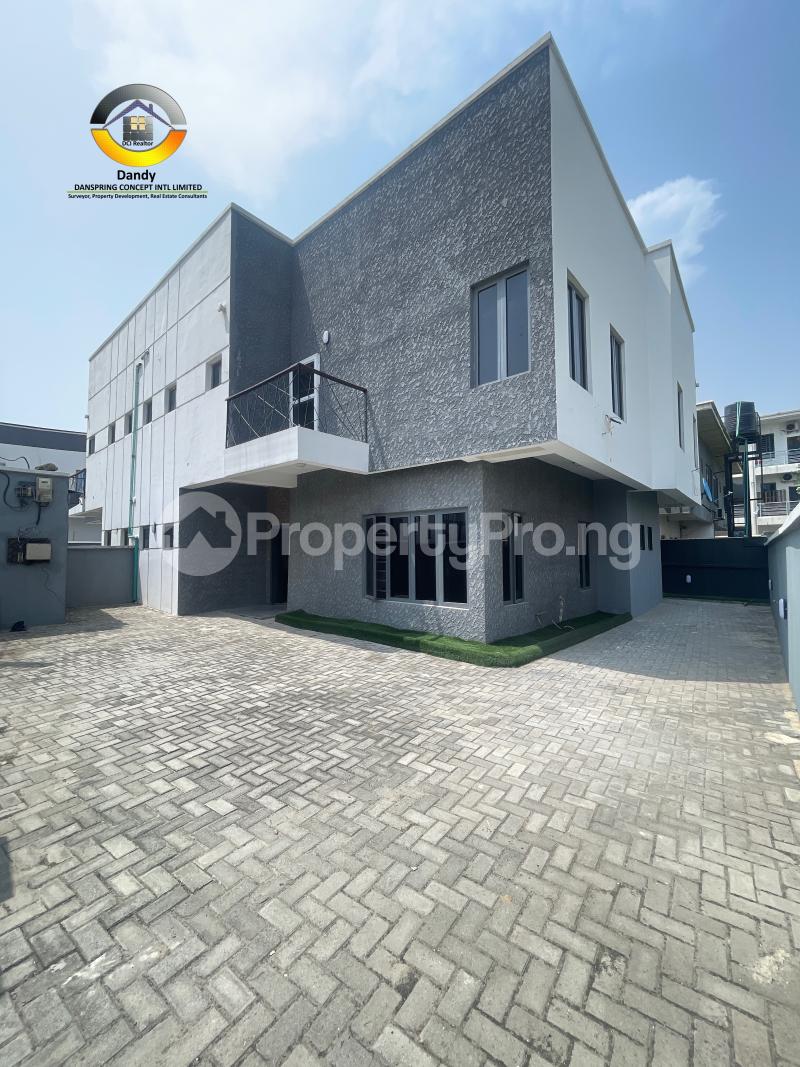 4 bedroom House for sale Ologolo Lekki Lagos