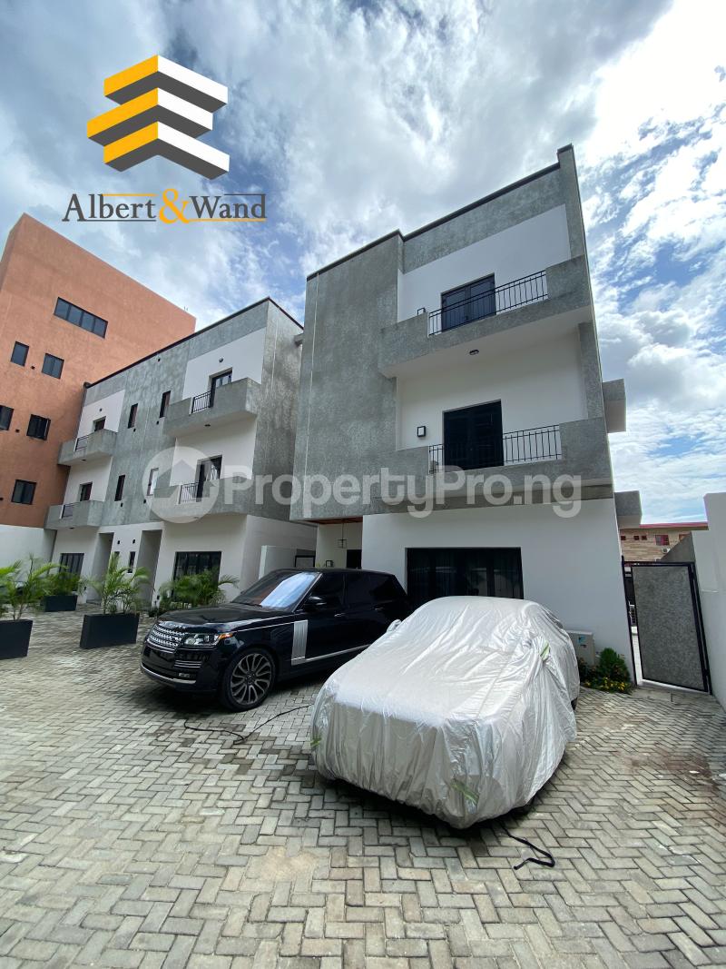 3 bedroom House for sale Z Ikoyi Lagos