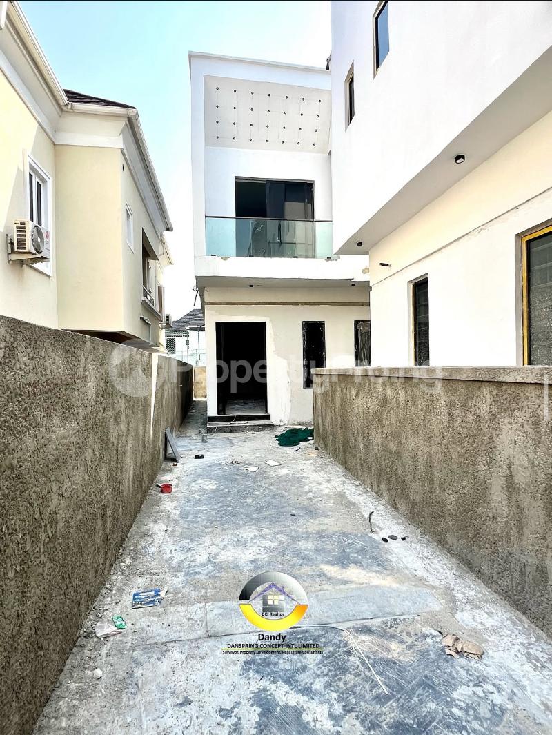 4 bedroom House for sale Chevron Lekki Lagos