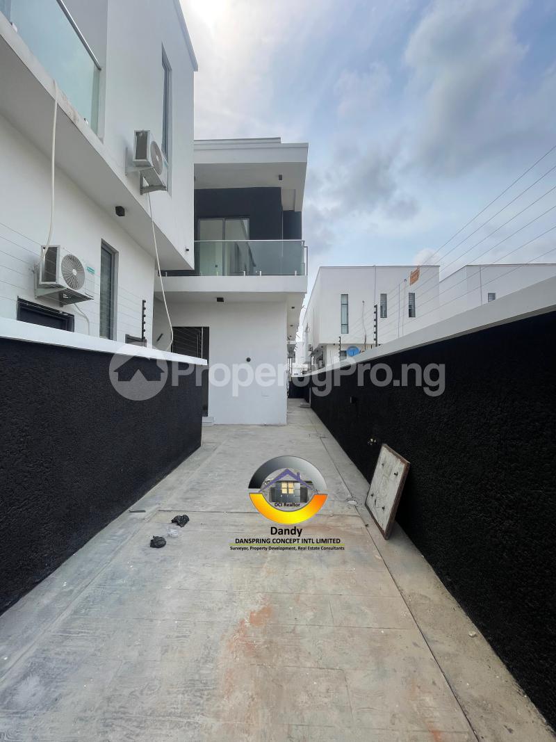 4 bedroom House for sale Chevron Lekki Lagos