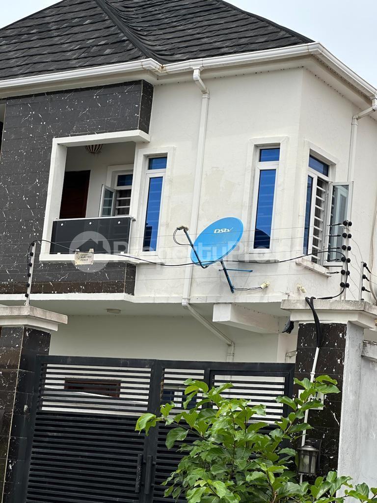 4 bedroom House for sale Ologolo Lekki Lagos