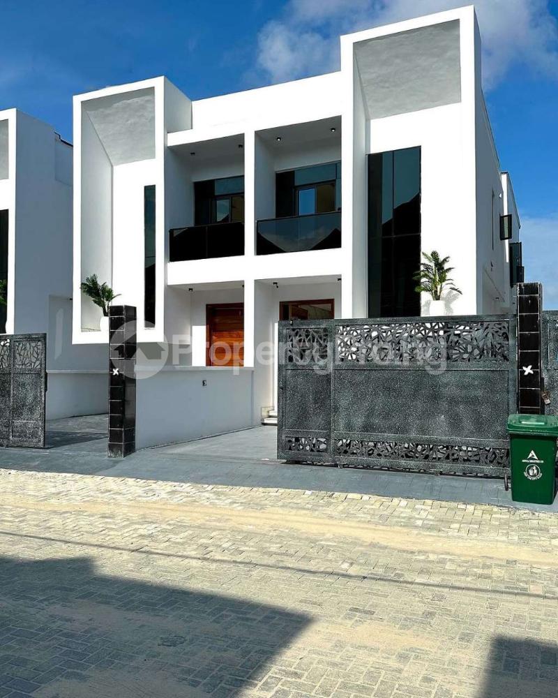 4 bedroom House for sale 2nd Toll Gate Lekki Lagos