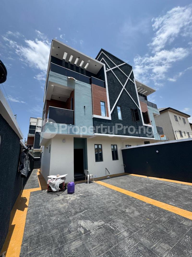 4 bedroom House for sale Gbagada Lagos