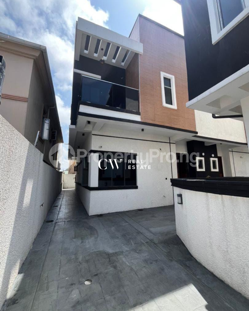 4 bedroom House for sale Lekki Lagos