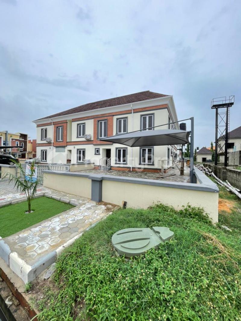 4 bedroom House for sale Second Toll Gate, Lekki chevron Lekki Lagos