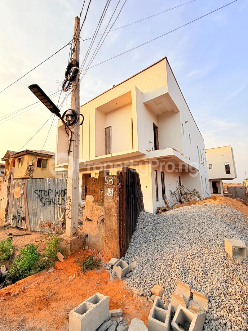 4 bedroom House for sale Ogba Lagos