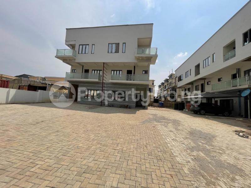 4 bedroom House for sale Life Camp Abuja