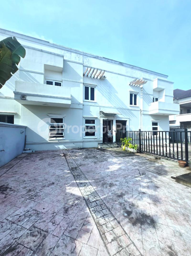 4 bedroom House for rent Pinnock Beach Estate Osapa london Lekki Lagos