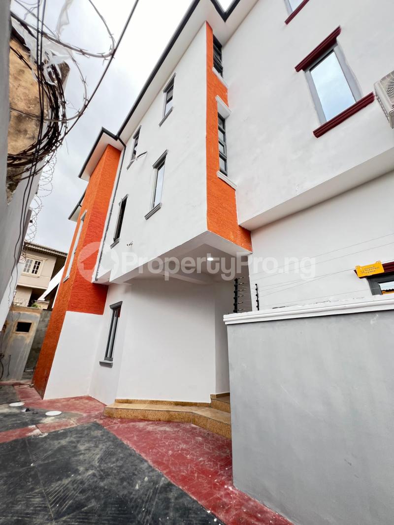 4 bedroom House for sale Magodo Ikeja Lagos