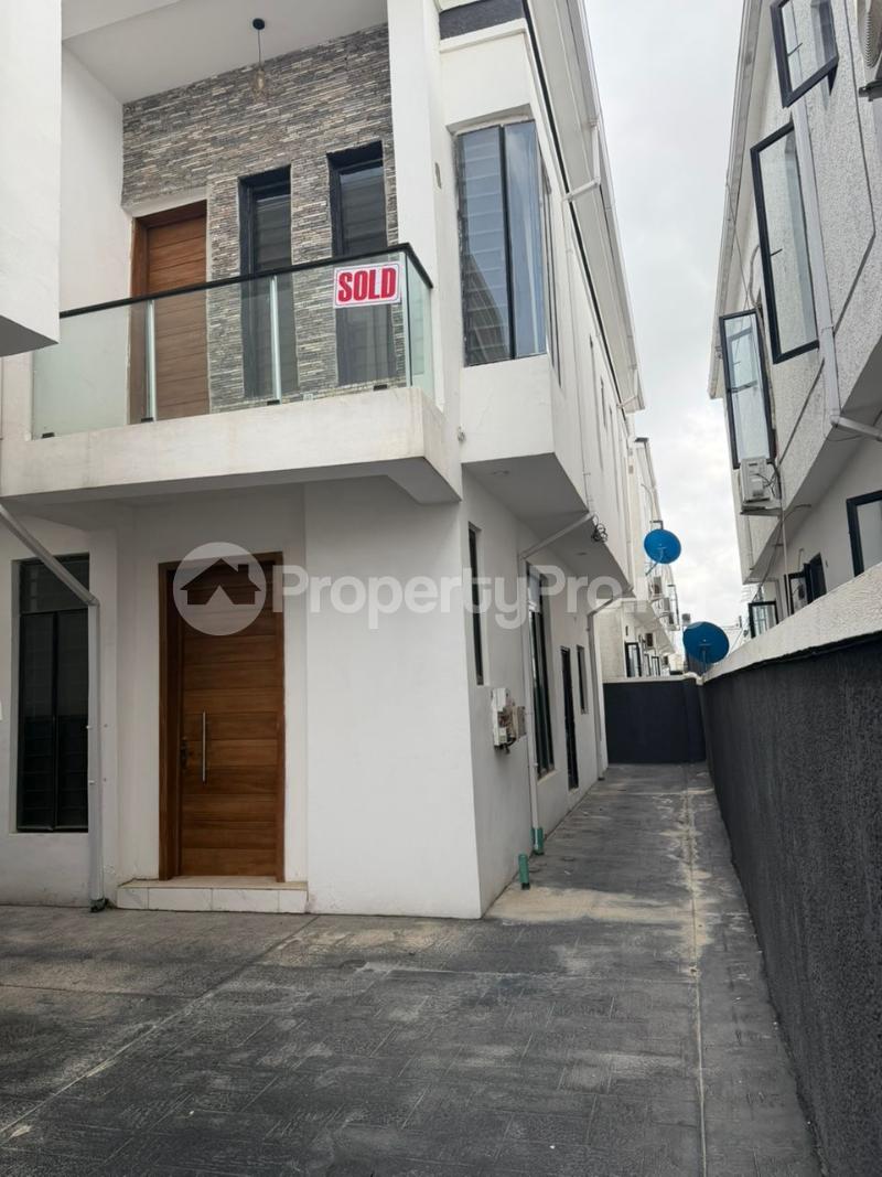 4 bedroom House for rent Ikota Lekki Lagos