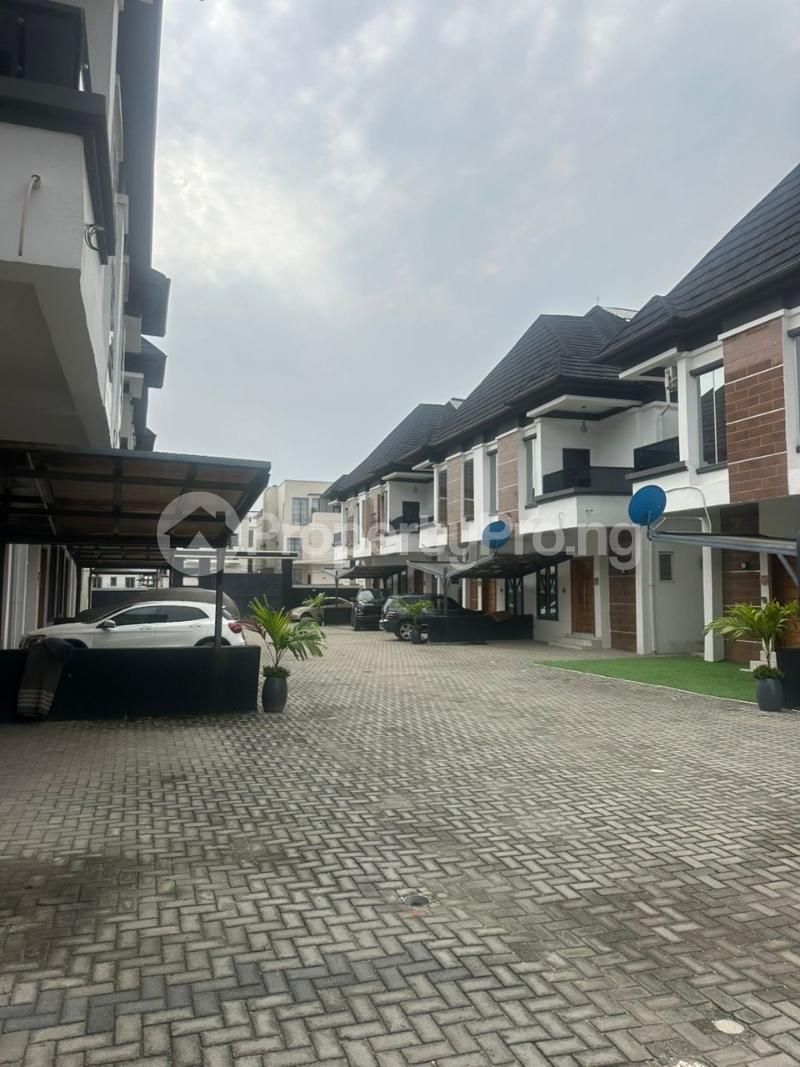 4 bedroom Flat / Apartment for rent chevron Lekki Lagos - 0