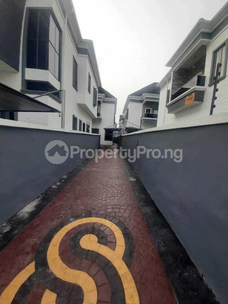 4 bedroom House for sale Lekki Lagos