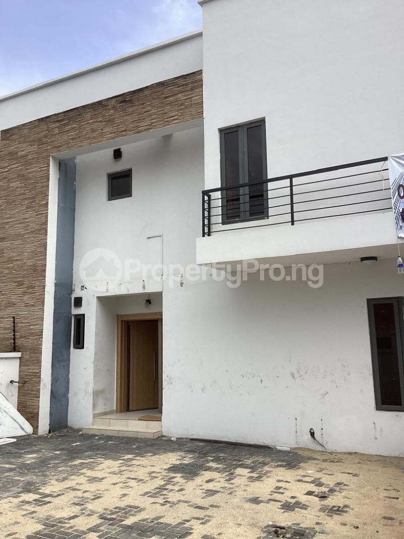 4 bedroom House for rent Admiralty Road Lekki Lagos