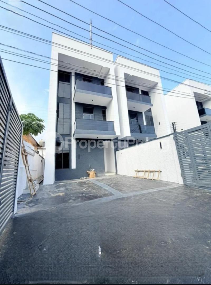 4 bedroom House for sale Adeniyi Jones Ikeja Lagos