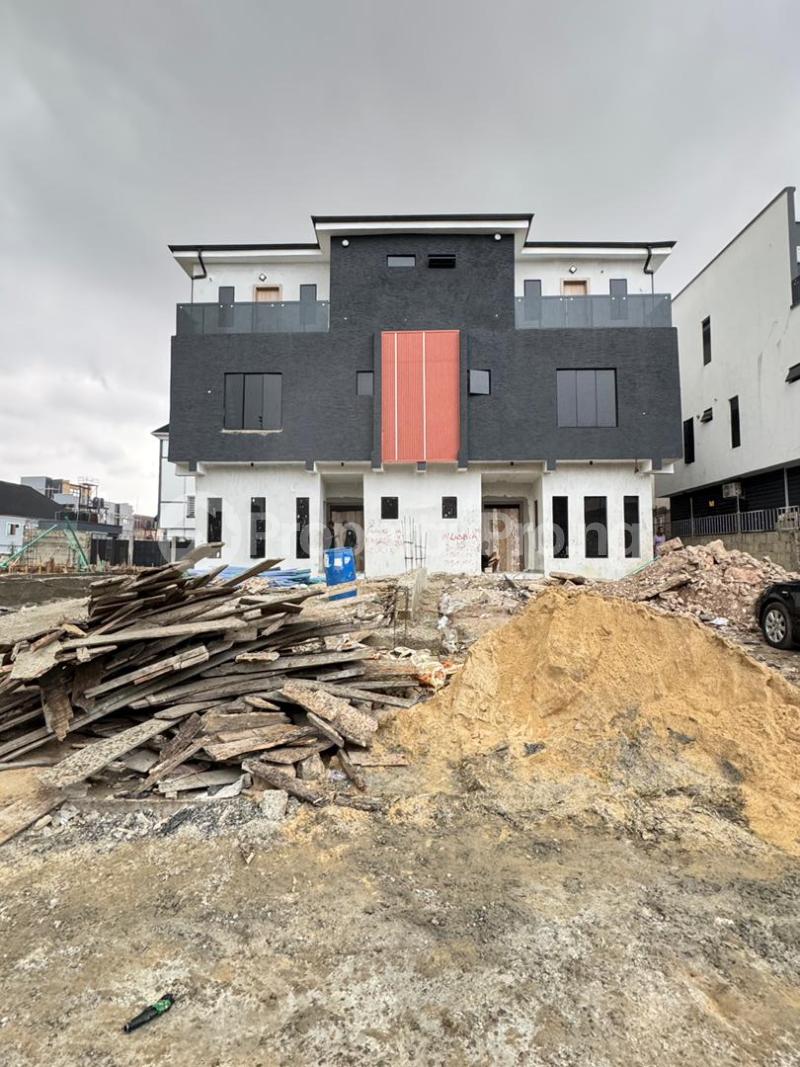 4 bedroom House for sale Gbagada Lagos