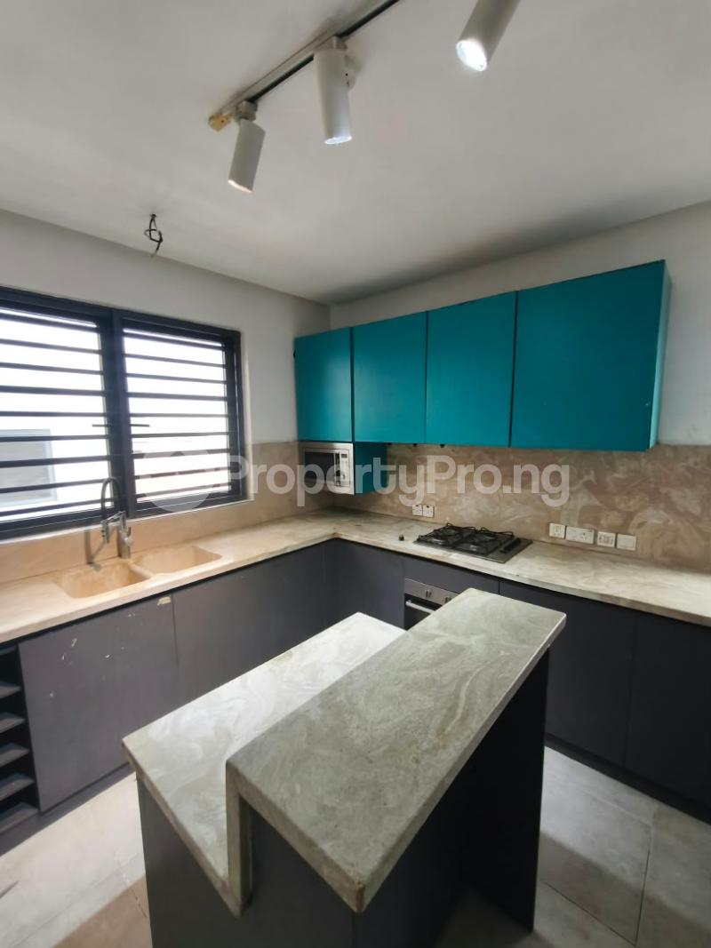 4 bedroom House for rent Maryland Lagos