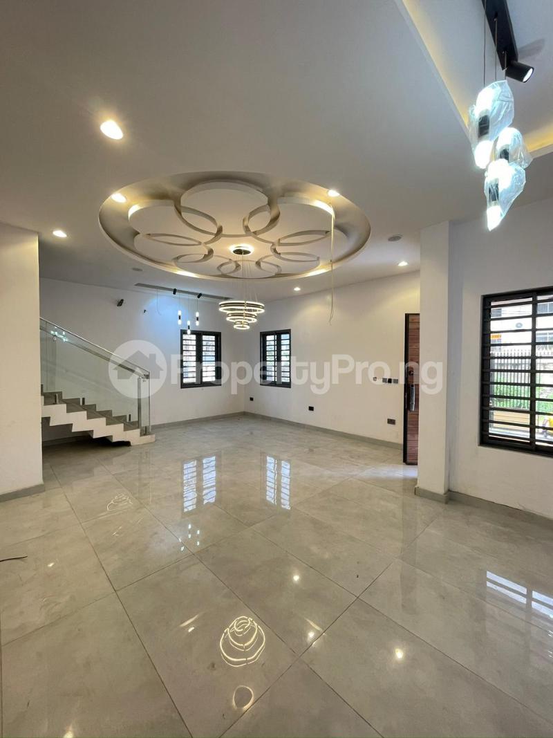 4 bedroom House for sale Alaka Surulere Lagos