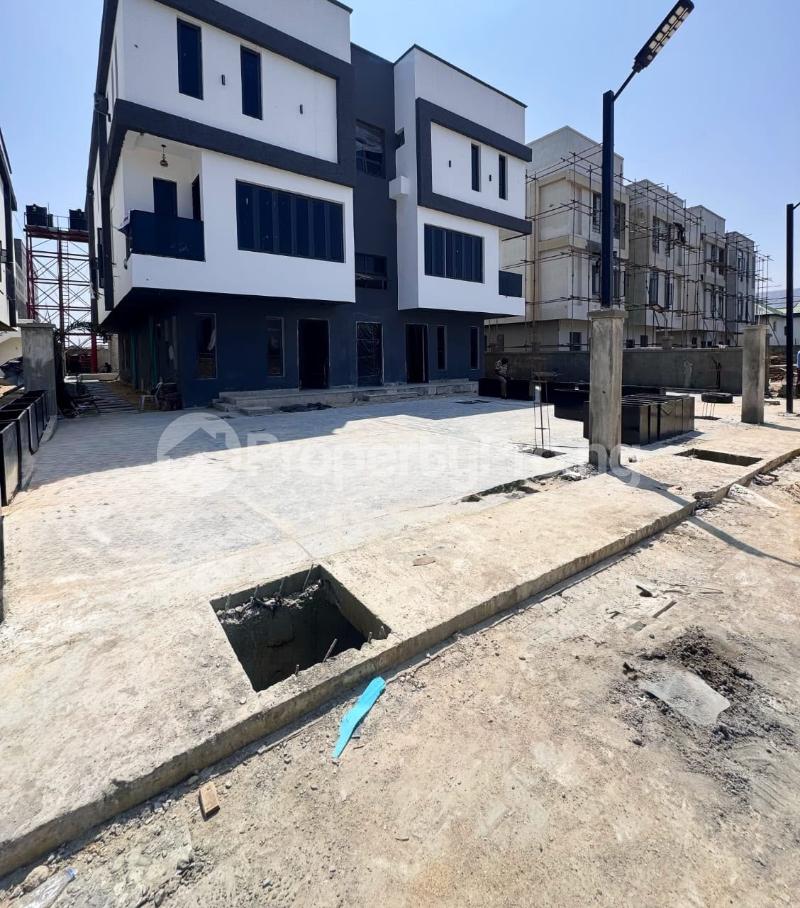 4 bedroom House for sale Lekki Lagos